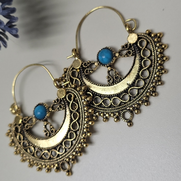 Two Turquoise Basket Weaver Hoop Earrings - Picture 7 of 13